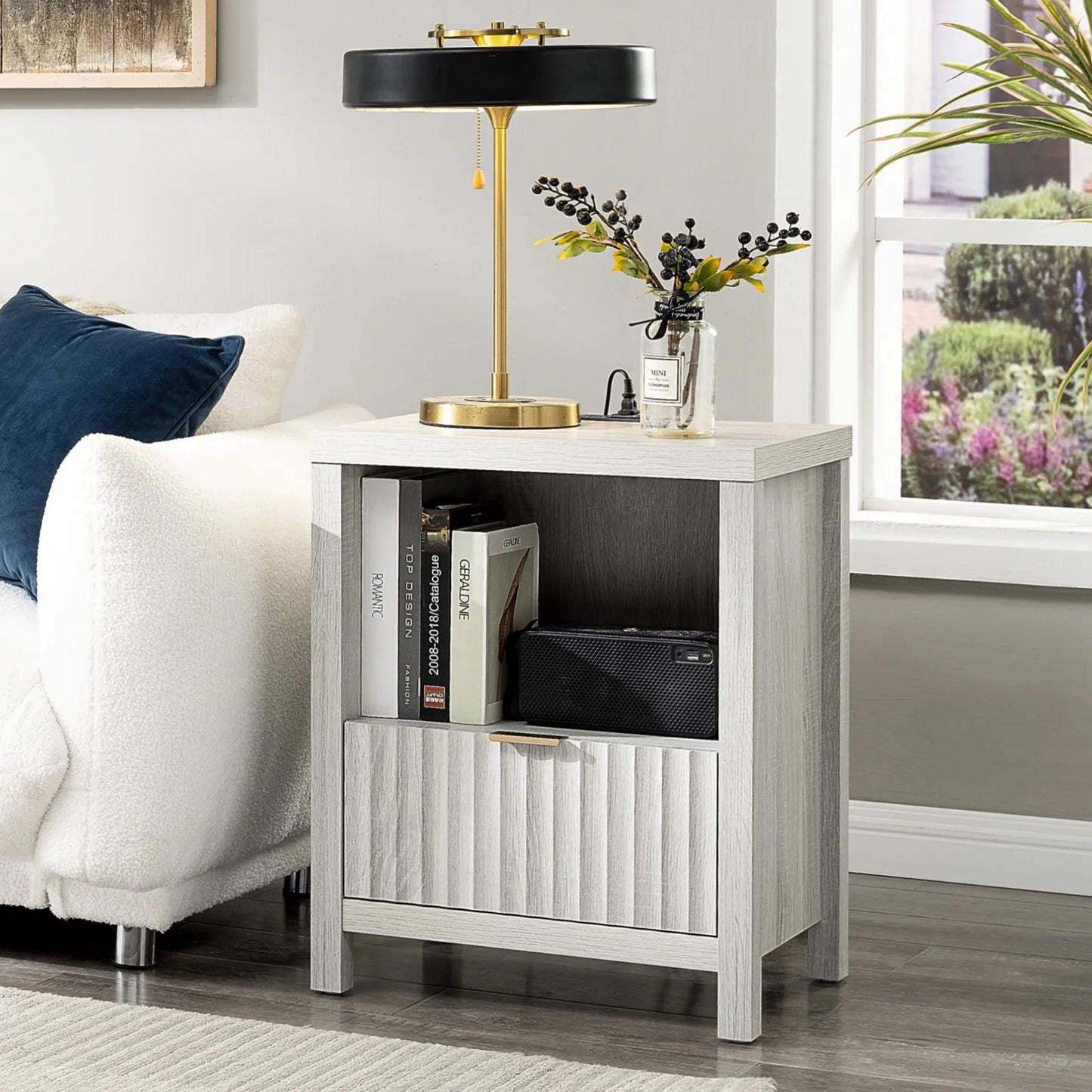 Nightstand with Charging Station, Bedside Tables with Usb/Type-C Ports, Farmhouse Side Table End Table for Bedroom, Living Room, Pale Oak